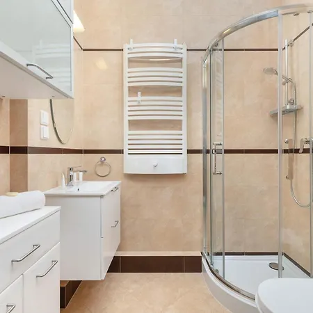 Nowoczesne W Gdyni Z Pieknym Widokiem I Parkingiem By Renters דירה