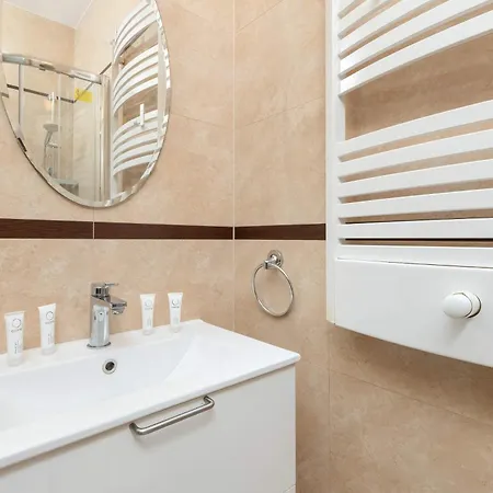 Appartement Nowoczesne W Gdyni Z Pieknym Widokiem I Parkingiem By Renters Gdynia