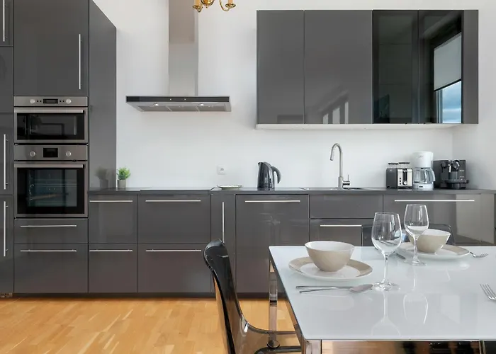 Sea Towers Nowoczesne W Gdyni Z Pieknym Widokiem I Parkingiem By Renters Apartamento Gdynia